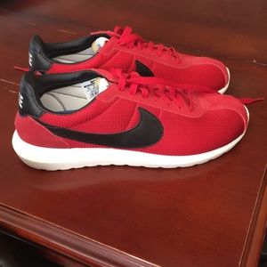 Red Nike’s